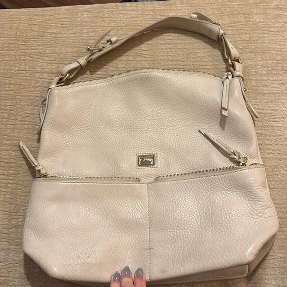 Dooney and Bourke Handbag - Picture 1 of 3